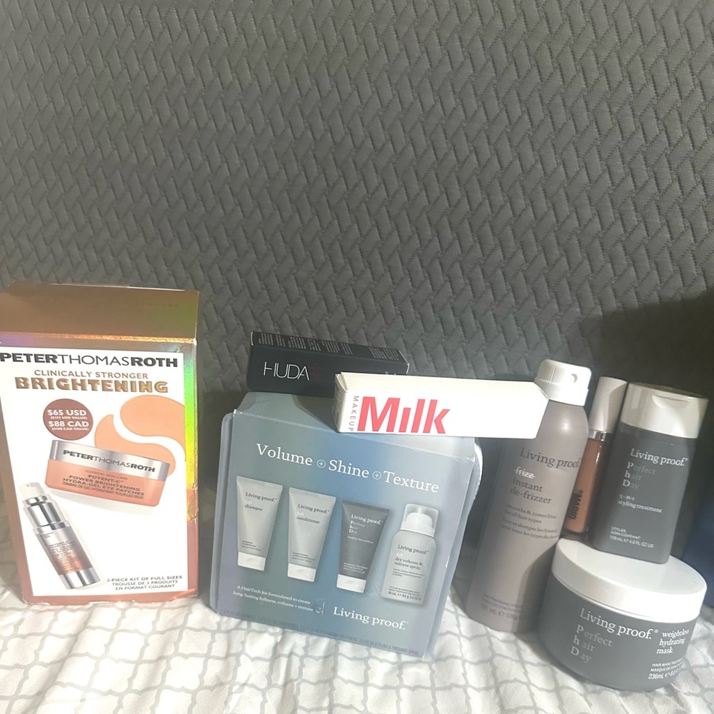 Peter Thomas Roth Grooming Treatment Set Gray and White